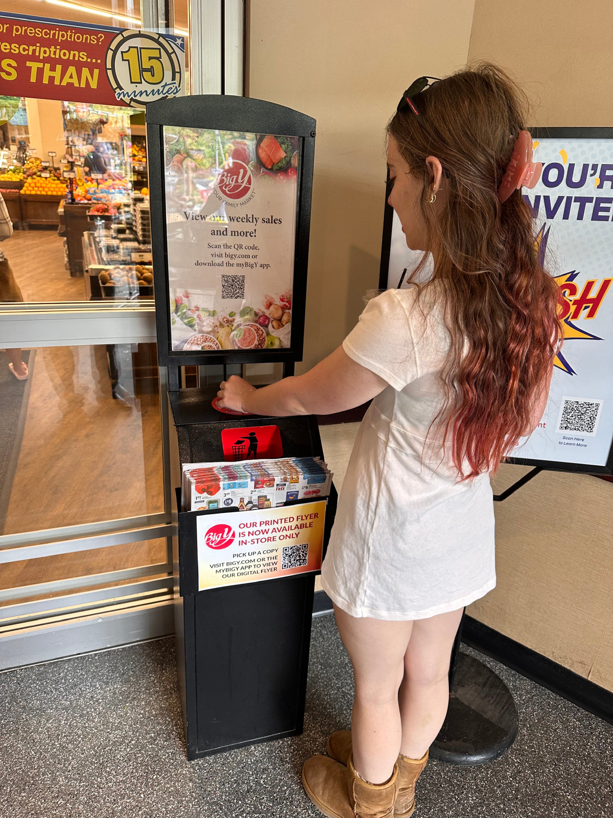 Tazza Full-Size Premium Wipe Dispenser – High-Capacity Commercial Floor Stand with Storage, Trash & Customizable Signage